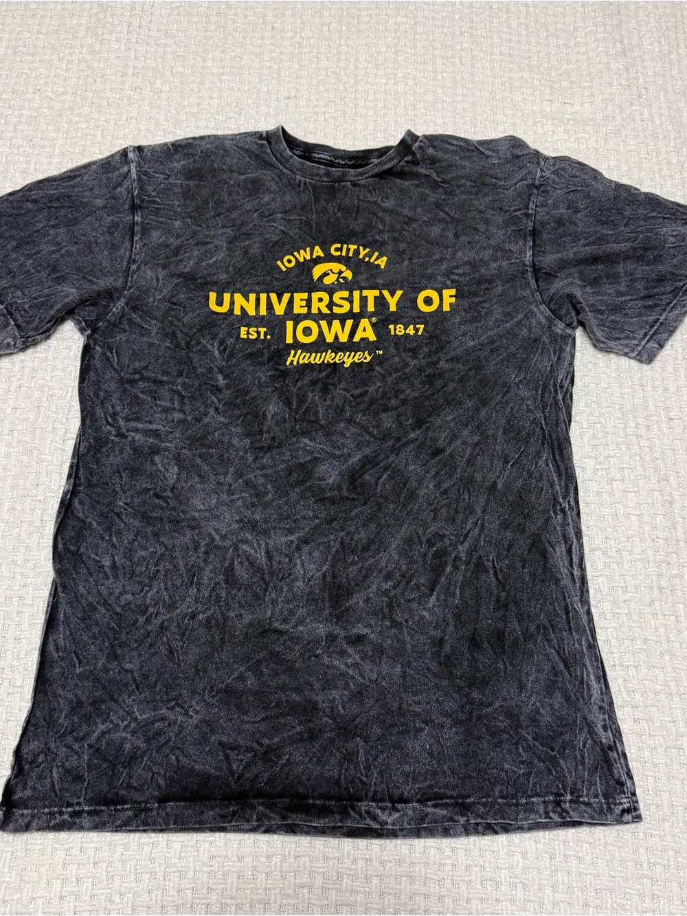 University of Iowa Hawkeyes Throwback Collective tee, medium.